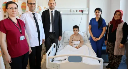10 yaşındaki çocuğun pankreasında milyonda bir görülen tümör tespit edildi