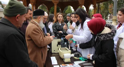 Gözlük camlarında çizilme riskine dikkat