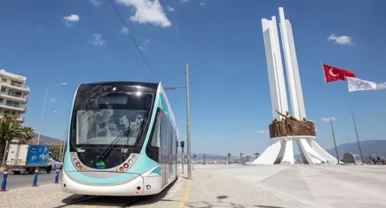 Karşıyaka Tramvayı’nda seferler durduruldu!