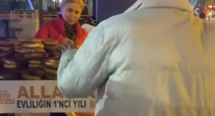 Evlendikten 6 ay sonra boşandı, yıldönümünde 'Allah kurtardı' diyerek simit dağıttı!
