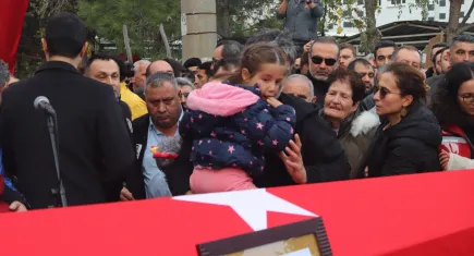 İzmir haber: Çatışmada yaralanan polis memuru şehit oldu
