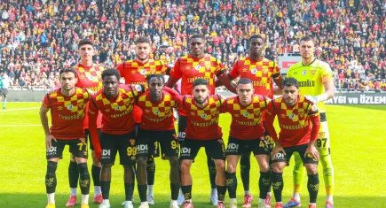 Göztepe evinde üçledi
