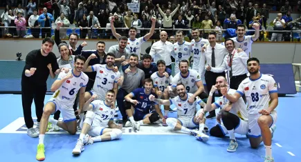 Arkas Spor, evinde Halkbank'ı mağlup etti