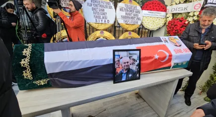 Usta Yönetmen Şerif Gören toprağa verildi