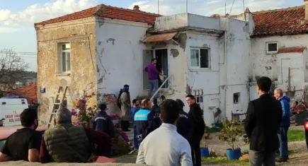 İzmir haber: Soba gazı 2 can aldı