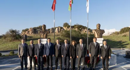 Haydar Aliyev vefatının 21’inci yıl dönümünde İzmir'de anıldı