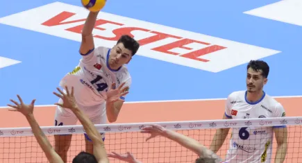 Arkas Spor, ilk yarıyı 4.sırada bitirdi