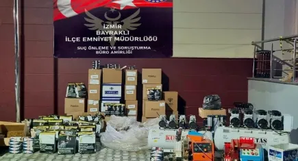 İzmir haber: Ev görünümlü kaçak sigara imalathanesine baskın