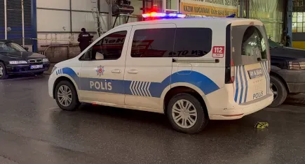 Kocaeli’de iş yerinin çatısı çöktü: 6 metreden düştü