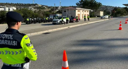 İzmir haber: Jandarma kaçak göçmenlere göz açtırmıyor
