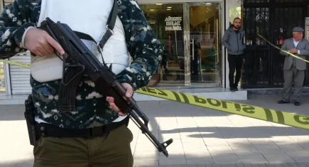 Kalaşnikoflu kuyumcu soygunu!