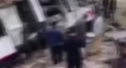 Yolcu otobüsü uçuruma yuvarlandı: 10 ölü