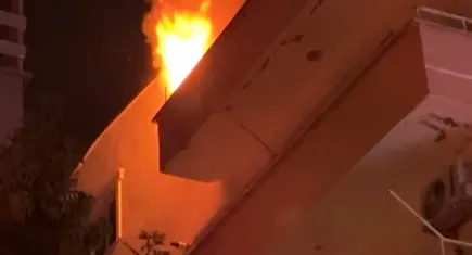 4 katlı binada korkutan yangın