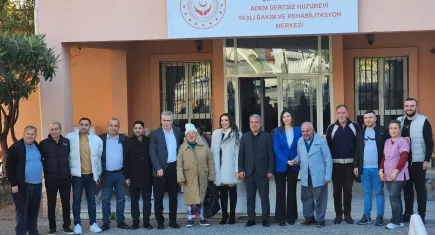 Yılbaşı öncesi anlamlı etkinlik: En büyük hazinemiz büyüklerimiz!