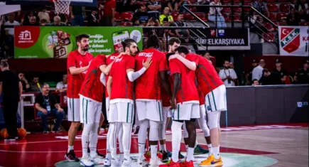 Karşıyaka basketbolda kriz geçici olarak çözüldü 
