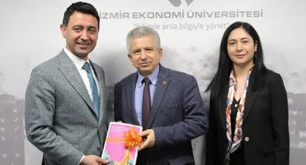 Başkan Önal’dan İzmir Ekonomi Üniversitesi’ne ziyaret