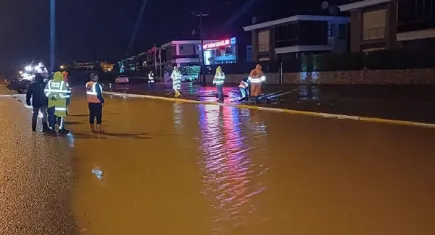 Balıkesir-Çanakkale kara yolu kısmen kapandı