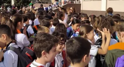 Eğitim-İş: MEB, eğitimi siyasetten ve ideolojiden uzak tutarak anayasal görevlerini yerine getirmeli