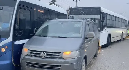 Zincirleme trafik kazası: 26 yaralı!