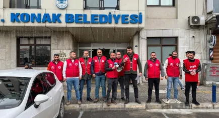 Konak Belediyesi çalışanlarından "uyarı eylemi"