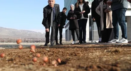 Erzincanlı akademisyen, geleneksel sokak oyunlarını geleceğe miras bırakıyor