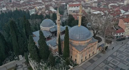 Bursa’da Yeşil ve Emir Sultan Külliyelerine yayalaşma projesiyle yeni çehre