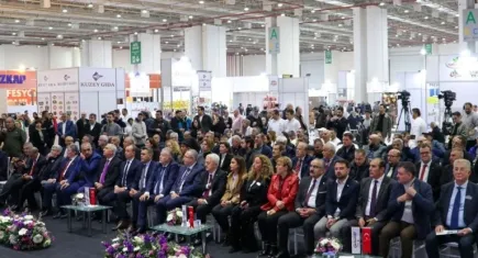 İzmir'de üç fuarın açılışı coşkuyla gerçekleşti