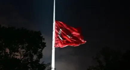 Kartalkaya’daki yangın nedeniyle İzmir’de etkinlikler iptal edildi