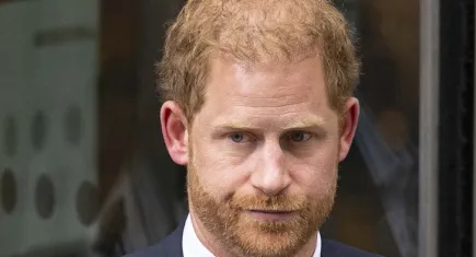 Prens Harry'nin telefonunu dinlemişlerdi: İngiliz The Sun gazetesinden özür geldi