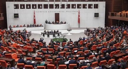 AK Parti'den, Kartalkaya'daki otel yangını için Meclis Araştırması önergesi