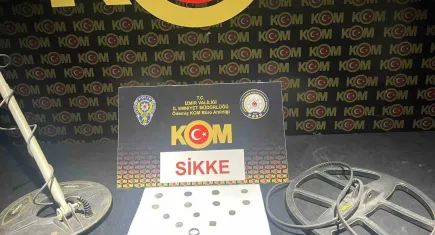 İzmir'de 13 sikke ve 1 yüzük ele geçirildi