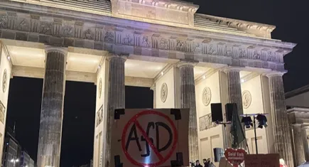 Almanya'da aşırı sağa karşı gösteri düzenlendi!
