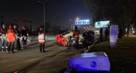 İzmir'de zincirleme kaza: 2 kişi yaralandı