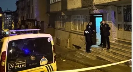 Kolonlarında çatlaklar oluşan bina tahliye edildi