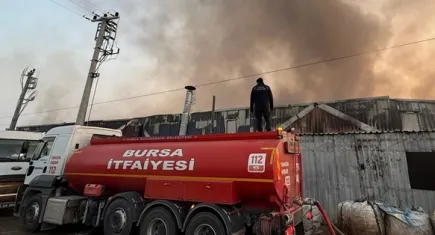 Bursa'da geri dönüşüm tesisinde ve fabrikada büyük yangın!