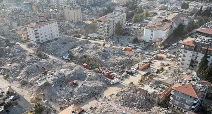 Eğitim-Sen: Depremin en ağır etkilediği alanlardan birisi de eğitim sistemi ve okullar olmuştur