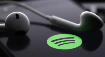 Tinder ve Spotify’a 102 bin dolar ceza