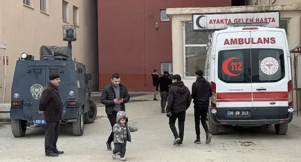 Hakkari'de gıda zehirlenmesi şüphesi: 43 öğrenci hastanelik oldu