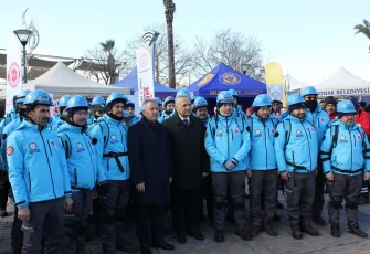 İzmir’de 6 Şubat Ege Denizi depremleri tedirginliğinde anıldı