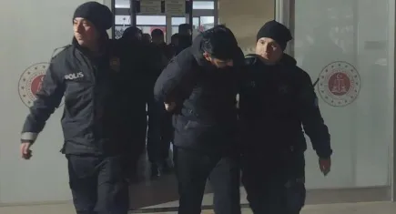 İzmir haber: Bergama'da uyuşturucu operasyonunda 4 kişi tutuklandı