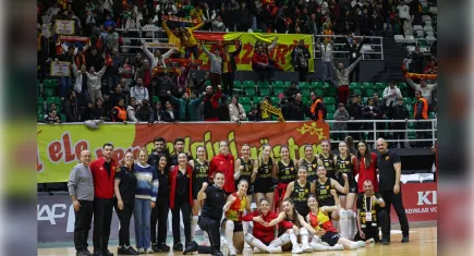 İzmir'in Sultanları, normal sezonu lider bitirdi 