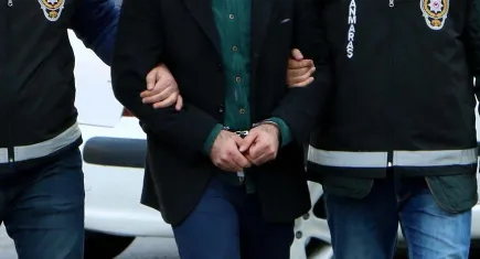 İzmir'de bireysel silahlanmayla mücadelede 3 kişi gözaltına alındı