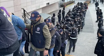 Eskişehir merkezli 9 ilde yasa dışı bahis operasyonu: 24 şüpheli yakalandı