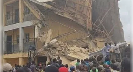 Nijerya'da yağış sebebiyle okul çöktü : 16 ölü