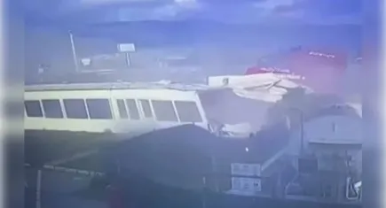 Zincirleme kazada can pazarı: Ölü ve yaralı var