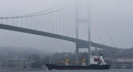 İstanbul Boğazı gemi trafiğine kapatıldı!