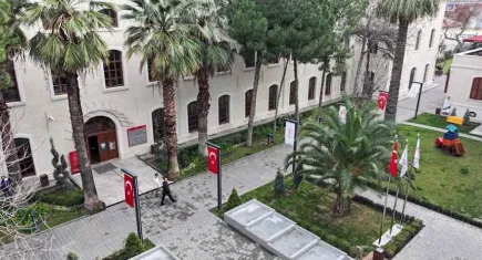 İzmir'in tarihi tütün fabrikası kültür sanat üssüne dönüştü