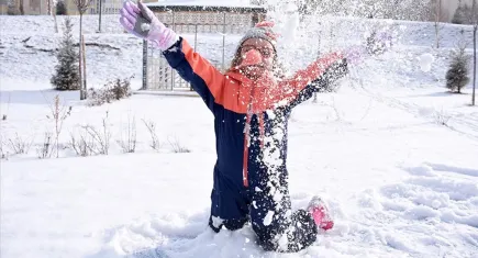 24 Şubat okullar tatil mi? 24 Şubat Pazartesi eğitime ara verilen iller