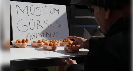 İzmirli sevenleri Müslüm Gürses’i unutmadı: Anma programı düzenlendi