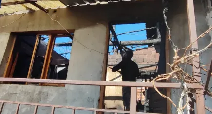 İzmir haber: Ödemiş’te yangın! Dumandan etkilenen ev sahibi hastanelik oldu